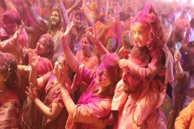 50 साल बाद रंग पंचमी पर बन रहा विशेष संयोग, इन पांच राशि वालों के घर होगी पैसों की बंपर बारिश