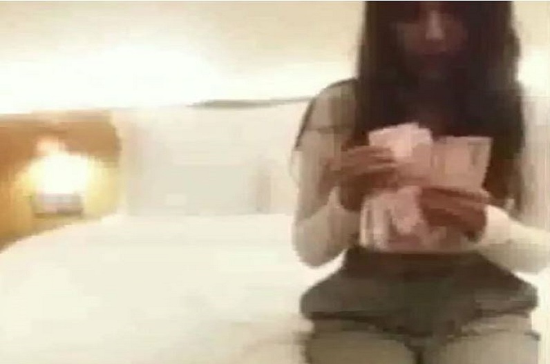 11 साल की उम्र से करा रहे जिस्म का धंधा, दलालों ने कमाए करोड़ों; सेक्स रैकेट में फंसी लड़की का VIDEO वायरल