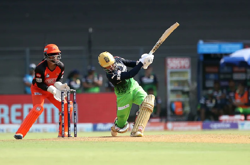 IPL 2023: RCB को बड़ा झटका, चोटिल हुआ ये दिग्गज खिलाड़ी, IPL के पहले हाफ से बाहर…