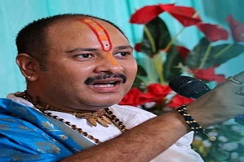 प्रदीप मिश्रा ने बताया परीक्षा में पास होने के अचूक उपाय, बन जाएंगे टॉपर अगर कर लिया ये काम