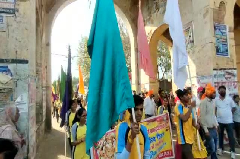 MP News: मां पीतांबरा का प्राकट्य उत्सव कल, निकाली जाएगी रथ यात्रा, देश के कई बड़े राजनेता होंगे शामिल