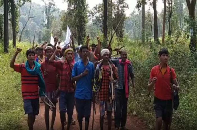 Villagers closed the road in Narayanpur