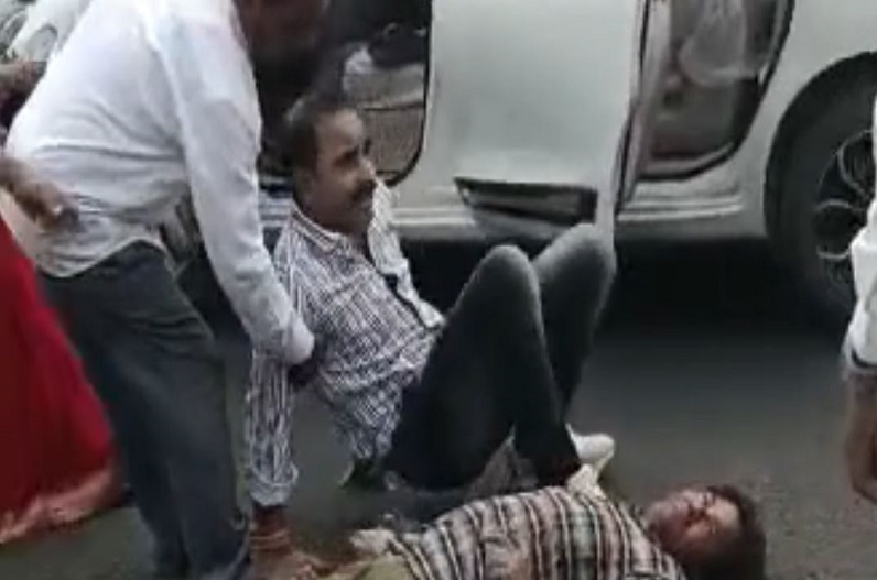 Video of brutally thrashing a truck driver on National Highway 26 goes viral