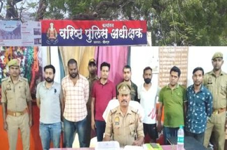 सट्टा गिरोह का पर्दाफ़ाश, 7 गिरफ्तार, आरोपियों से मोबाईल समेत लग्जरी कार भी बरामद