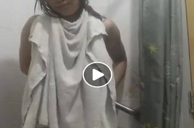 Schoolgirl bathroom video Viral