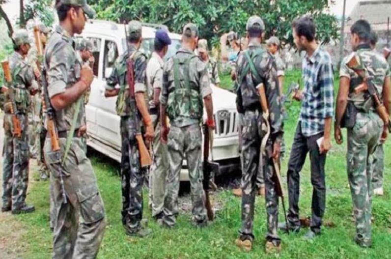 naxalites including woman arrested in Chhattisgarh