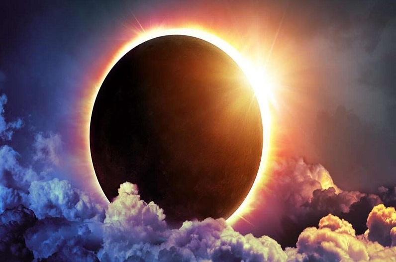 इस दिन लगेगा साल का आखिरी सूर्य और चंद्र ग्रहण, कहां दिखेगा और क्या होगा असर जानें यहां
