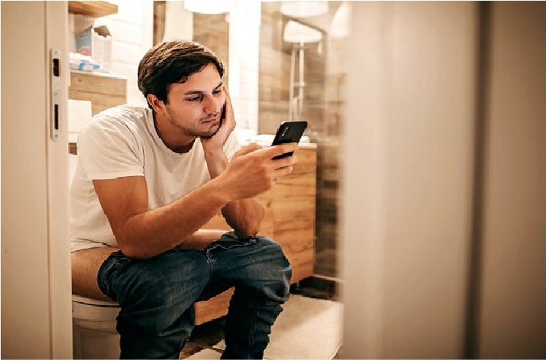 use of mobile phone in toilet