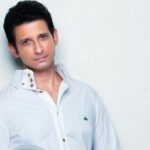 आज बॉलीवुड अभिनेता शरमन जोशी अपना 44वां जन्मदिन मना रहे है। शरमन जोशी हिंदी फिल्मों के उन चंद अभिनेताओं में से एक है। जिनके आलोचक आपको कम ही मिलेंगे। बेहतरीन एक्टिंग स्कील, लाजवाब कॉमिक टाइमिंग होने के बावजूग शरमन जोशी को काम नहीं मिल रहा है।