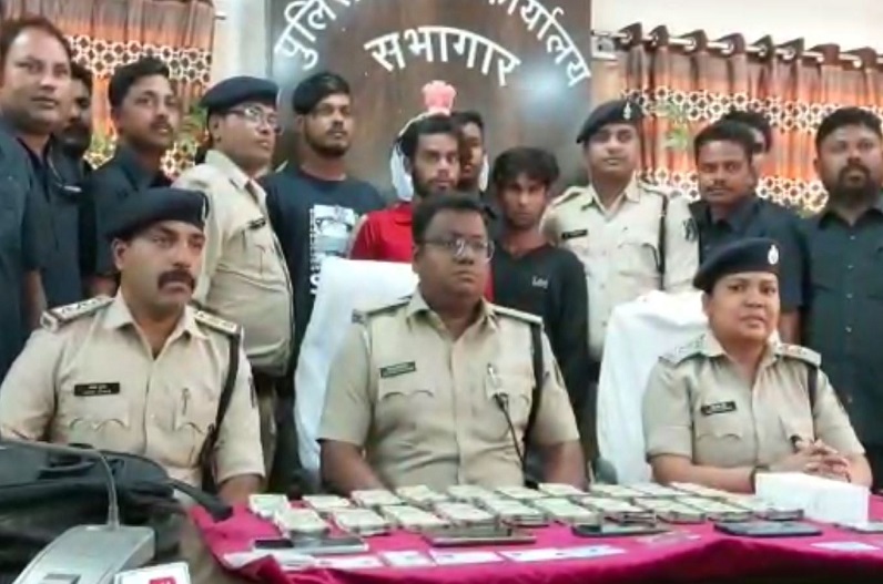 5 accused arrested for robbing the manager of Perfect Herbal and Oil Company