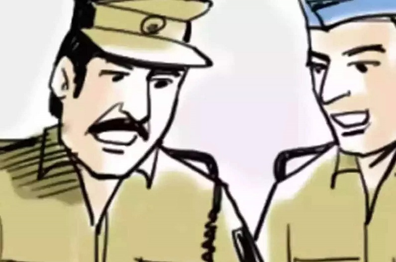 Surajpur police came in discussion in the name of taking 40 thousand bribe