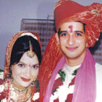 महज 21 साल की उम्र में ही उन्होंने मशहूर विलेन प्रेम चोपड़ा की बेटी प्रेरणा चोपड़ा से शादी रचा ली। दरअसल, शरमन और प्रेरणा एक ही कॉलेज में पढ़ाई करते थे और एक्टर उन्हें देखते ही अपना दिल हार बैठे थे। फिर क्या था, प्यार को मुकाम मिला और साल 2000 में ब्याह रचाकर इस जोड़े ने अपने रिश्ते को ऑफिशियल कर दिया।