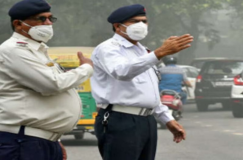 यातायात नियमों के उल्लंघन करना अब पुलिसकर्मियों को पड़ेगा भारी,  पुलिस अधिकारियों को ने जारी किया ये निर्देश