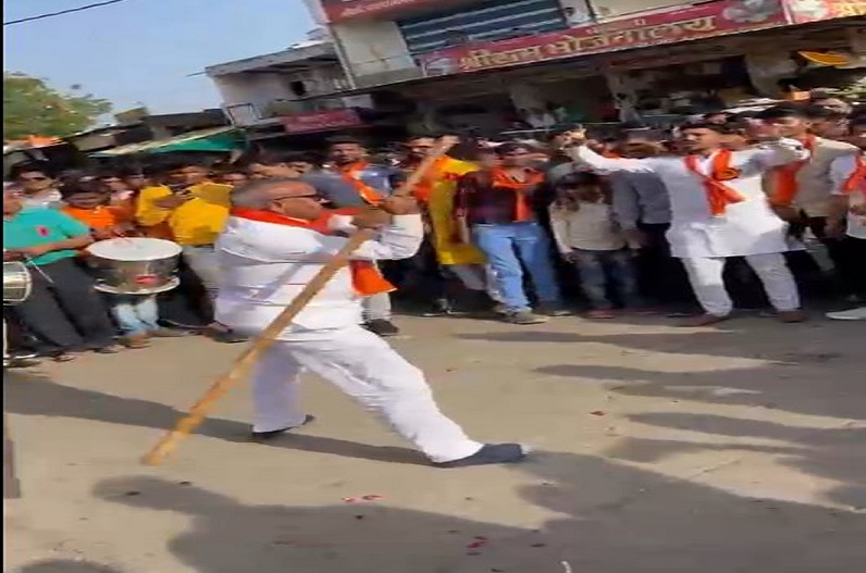 A video of MLA Devilal Dhakad swinging sticks in the arena went viral