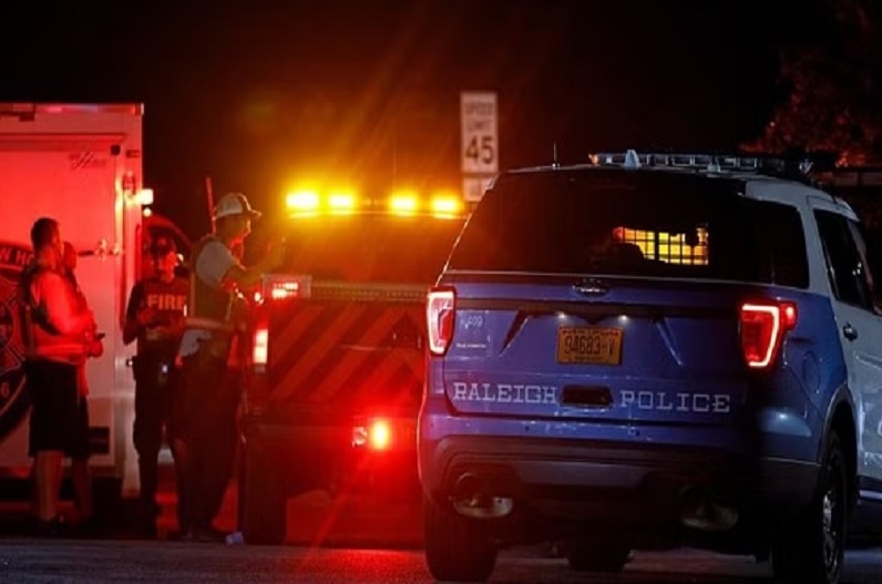 इस शहर में हुई अंधाधुंध फायरिंग , चार लोगों की मौत, 7 से ज्यादा लोग घायल…