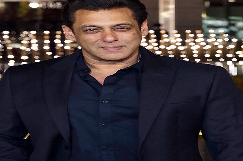 पठान फिल्म के बारे में ये क्या बोल गए सलमान खान, सोशल मीडिया में कट गया बवाल…