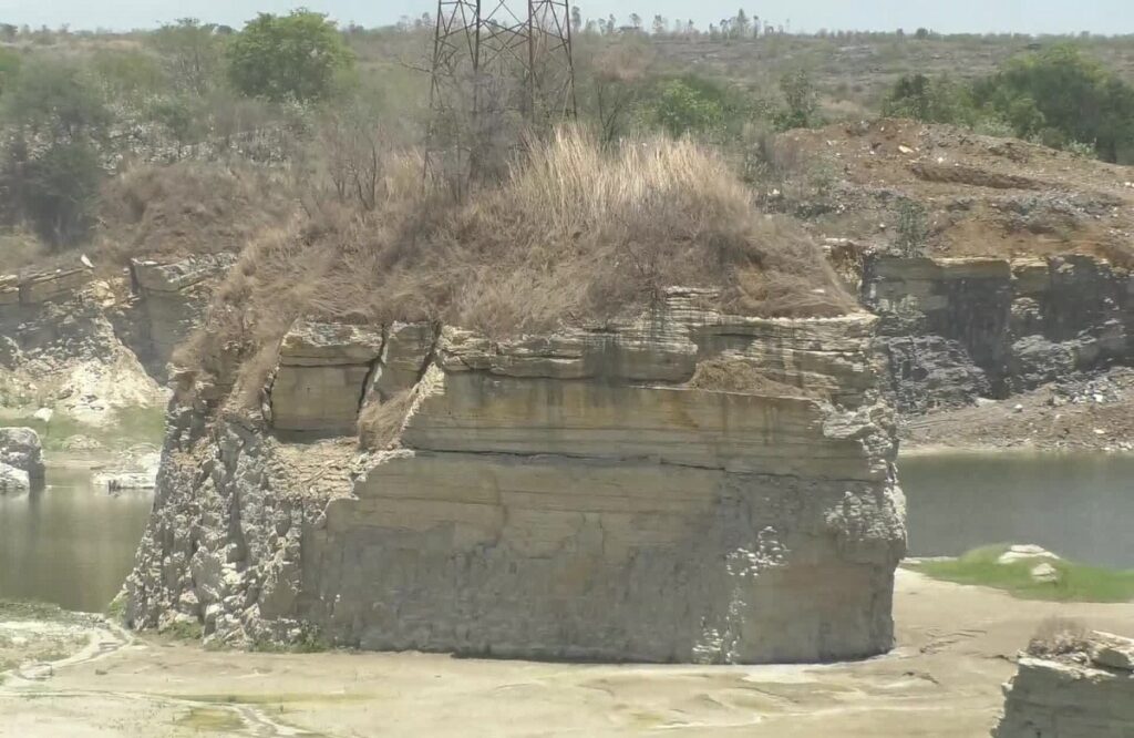 Rules are being flouted indiscriminately, leased mines converted into patala