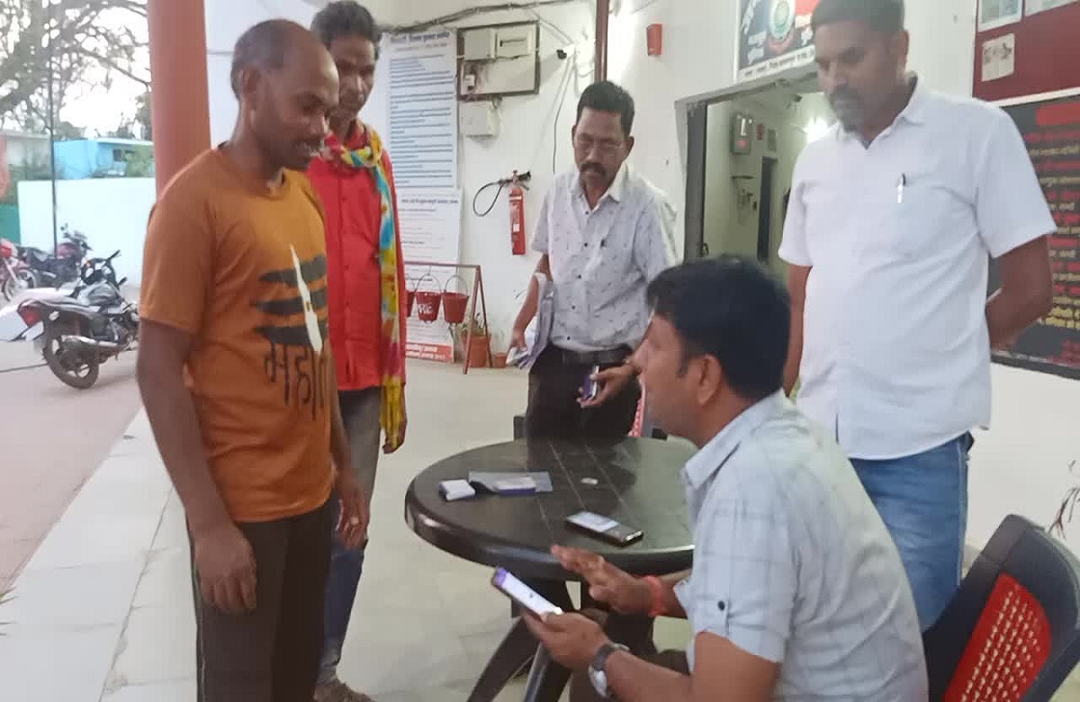 Balrampur news: गांव के सरपंच हो जाएं सावधान… सरकारी डाटा निकालकर ठगी कर रहे साइबर ठग, ऐसे बना रहे शिकार