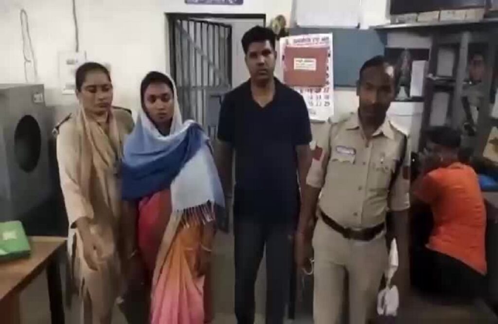 The married girlfriend called the young man to her house and along with her husband killed him