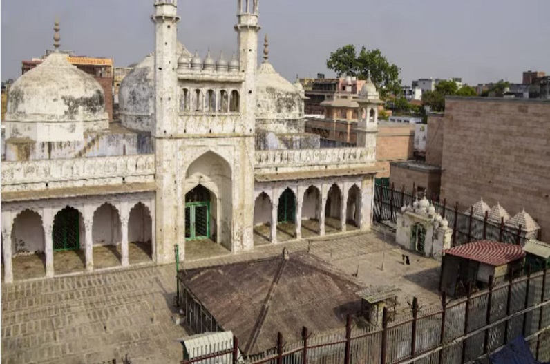 ज्ञानवापी केस में मुस्लिम पक्ष को हाईकोर्ट से बड़ा झटका, खारिज हुई ये याचिका