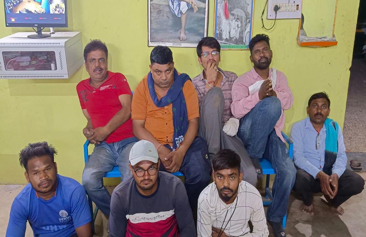 Dhamtari news: जंगल में ऐसा काम करते पकड़े गए आठ आरोपी, अब खाएंगे जेल की हवा