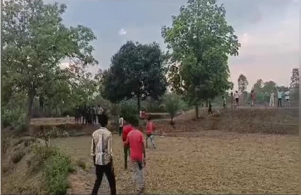 Surajpur news: गांव में इस हाल में मिले प्रेमी जोड़े, देखकर लोगों के उड़े होश