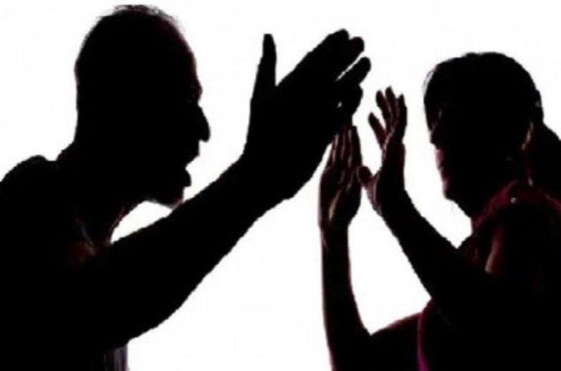 CG News : नौकरानी ने शारीरिक संबंध बनाने से किया मना, मालिक ने दे दी ये खौफनाक सजा, जानकर आप भी रह जाएंगे हैरान