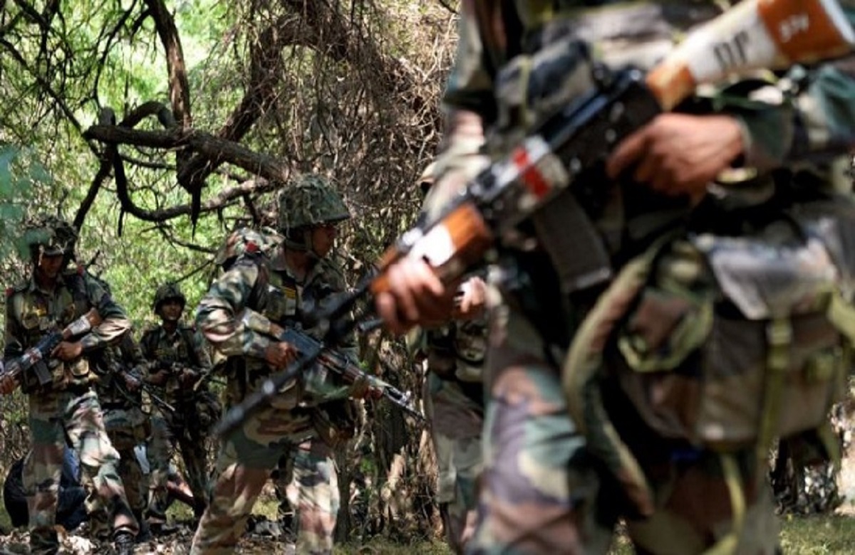 नक्सलियों के खिलाफ बड़े ऑपरेशन की तैयारी, इन जिलों में सुरक्षा बलों ने दिए ये खास निर्देश…