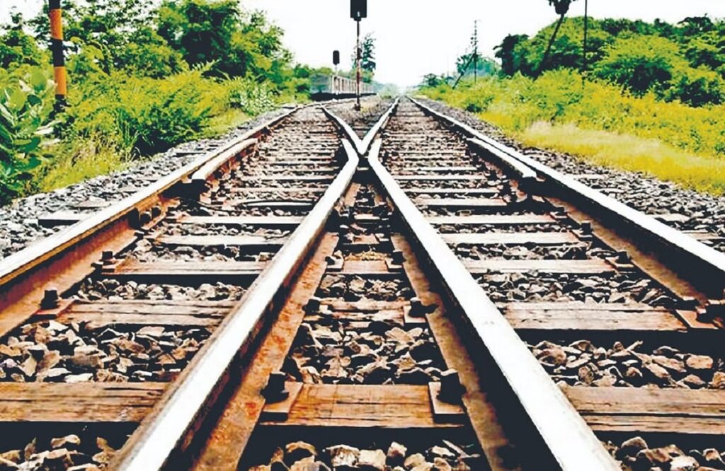 Bihar me railway track chori news