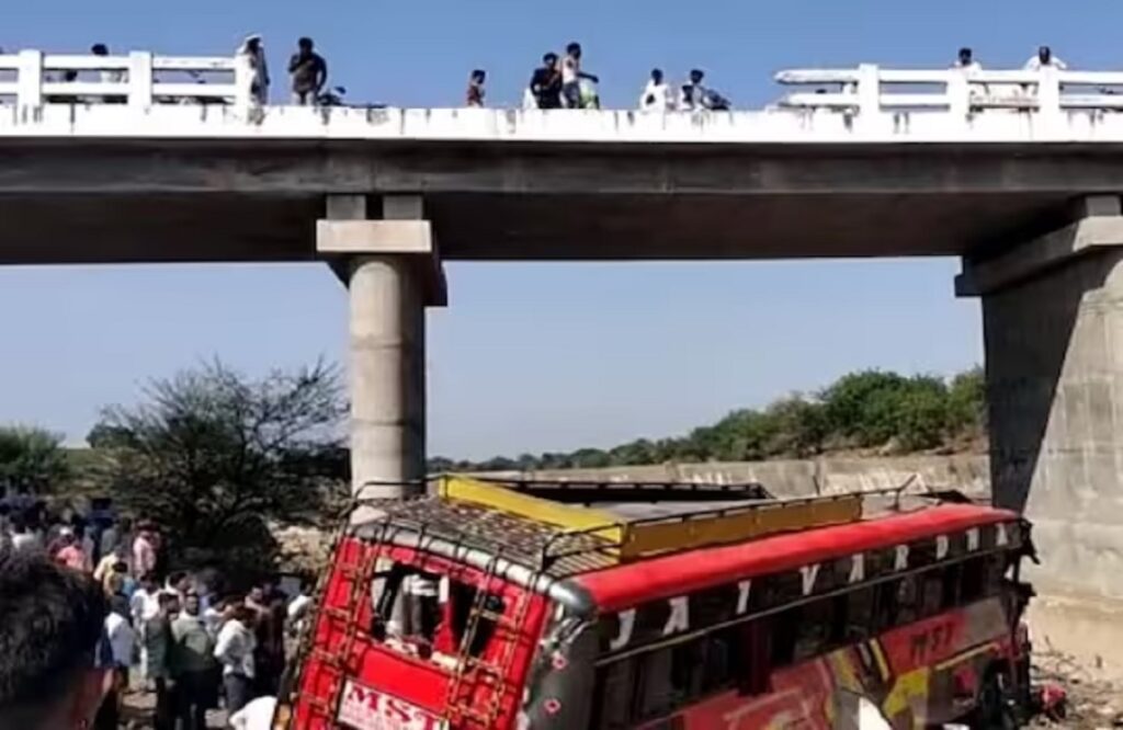 Khargone bus accident update