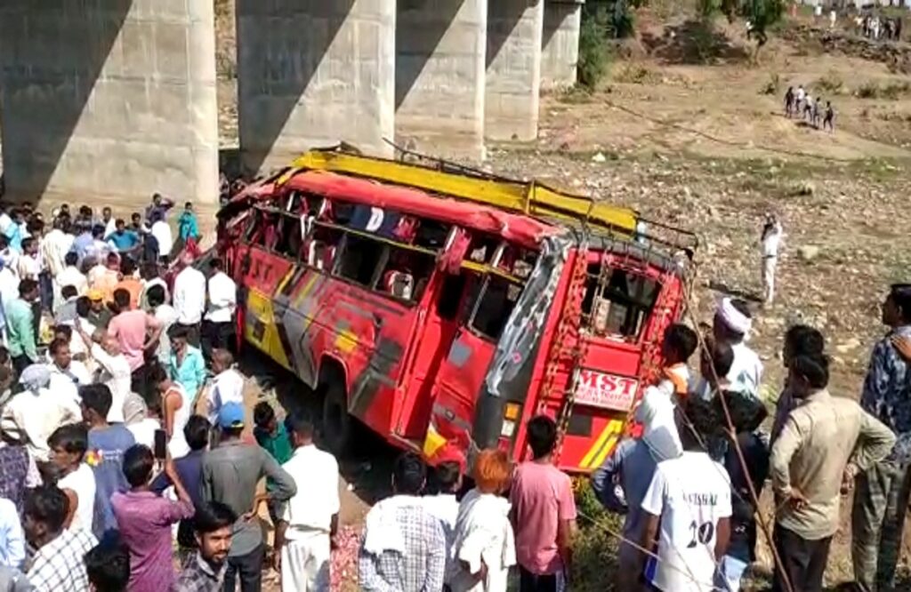 Khargone bus accident