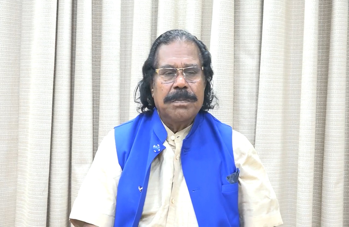 अब नंद कुमार साय ने डॉ रमन पर साधा निशाना, कविता लिखकर योजनाओं की पोल खोलने की कही बात
