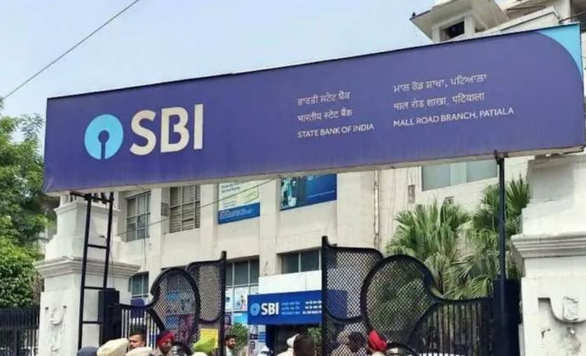 SBI खाता धारकों को हर महीने मिलेगा पैसा, फ्री में नहीं…बस एक बार मात्र 1 हजार रुपए करना होगा जमा
