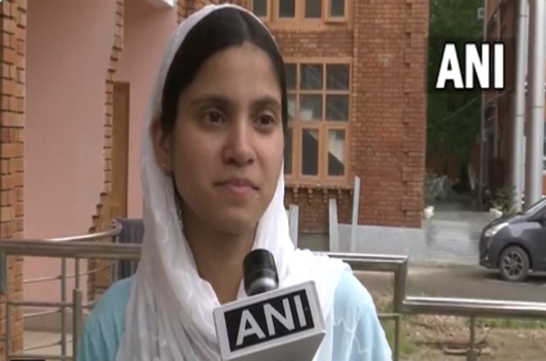 Success story of UPSC 11th rank Prasanjeet Kaur