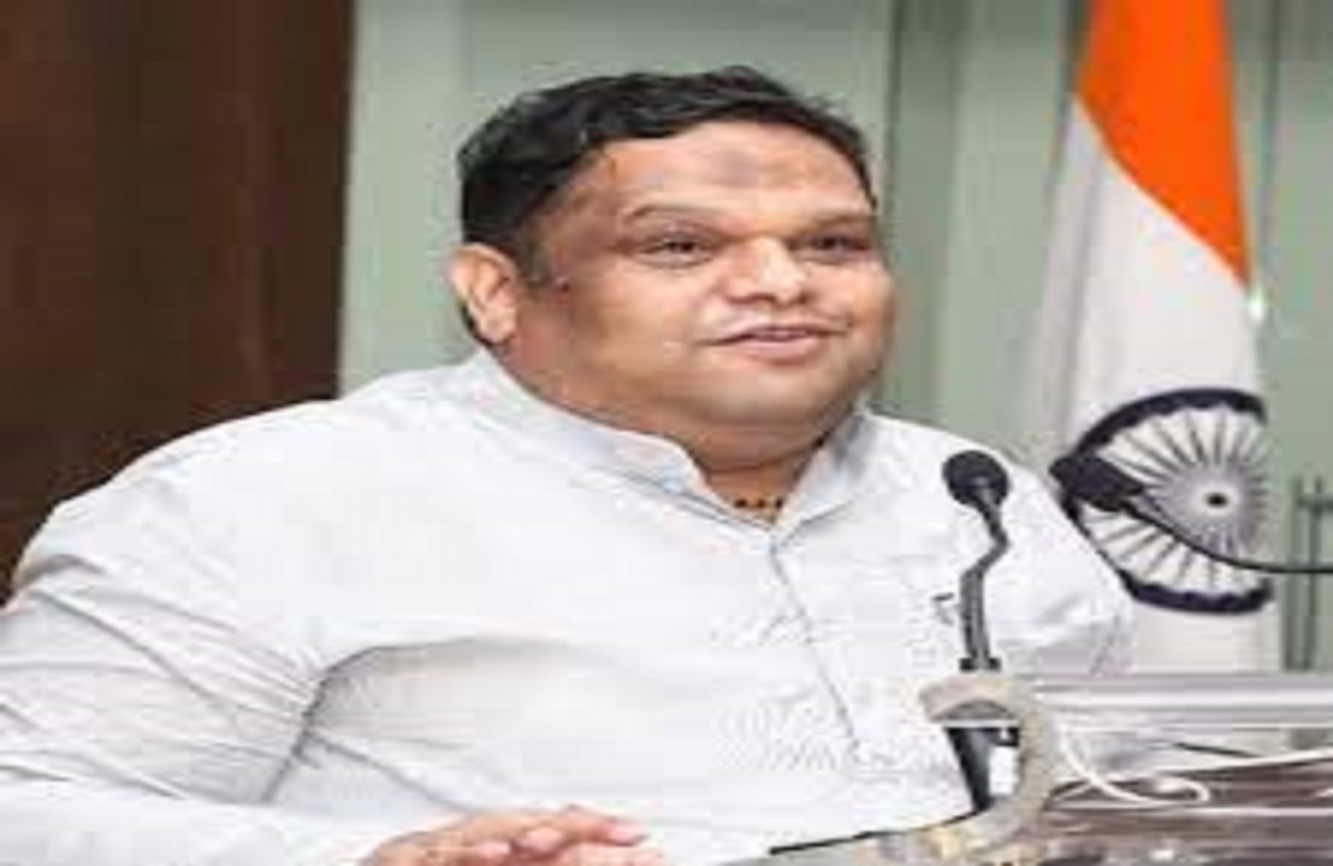 ‘हिंदू और गैर मुस्लिम बच्चियों को जबरन पहनाया यूनिफॉर्म’, धर्मांतरण मामले पर बाल संरक्षण आयोग के अध्यक्ष ने ट्वीट कर कही ये बात…