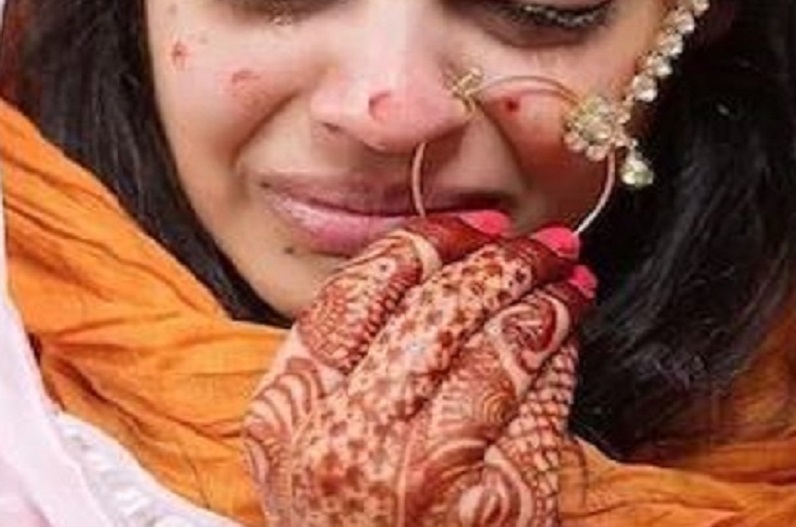 सुहागरात मनाने के बाद दूल्हे की मौत, चीख-चीख कर पूछ रही दुल्हन, आखिर मेरी क्या गलती थी?