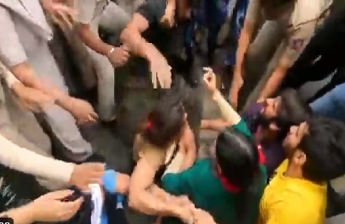 जंतर-मंतर से पुलिस ने उखाड़े तंबू, पहलवानों सहित सभी प्रदर्शनकारी को ​लिए हिरासत में