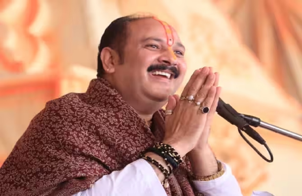 जब पंडित प्रदीप मिश्रा ने गाया ‘जप हर-हर भोला’, खुद को झूमने से नहीं रोक पाएं लाखों भक्त, देखें Video
