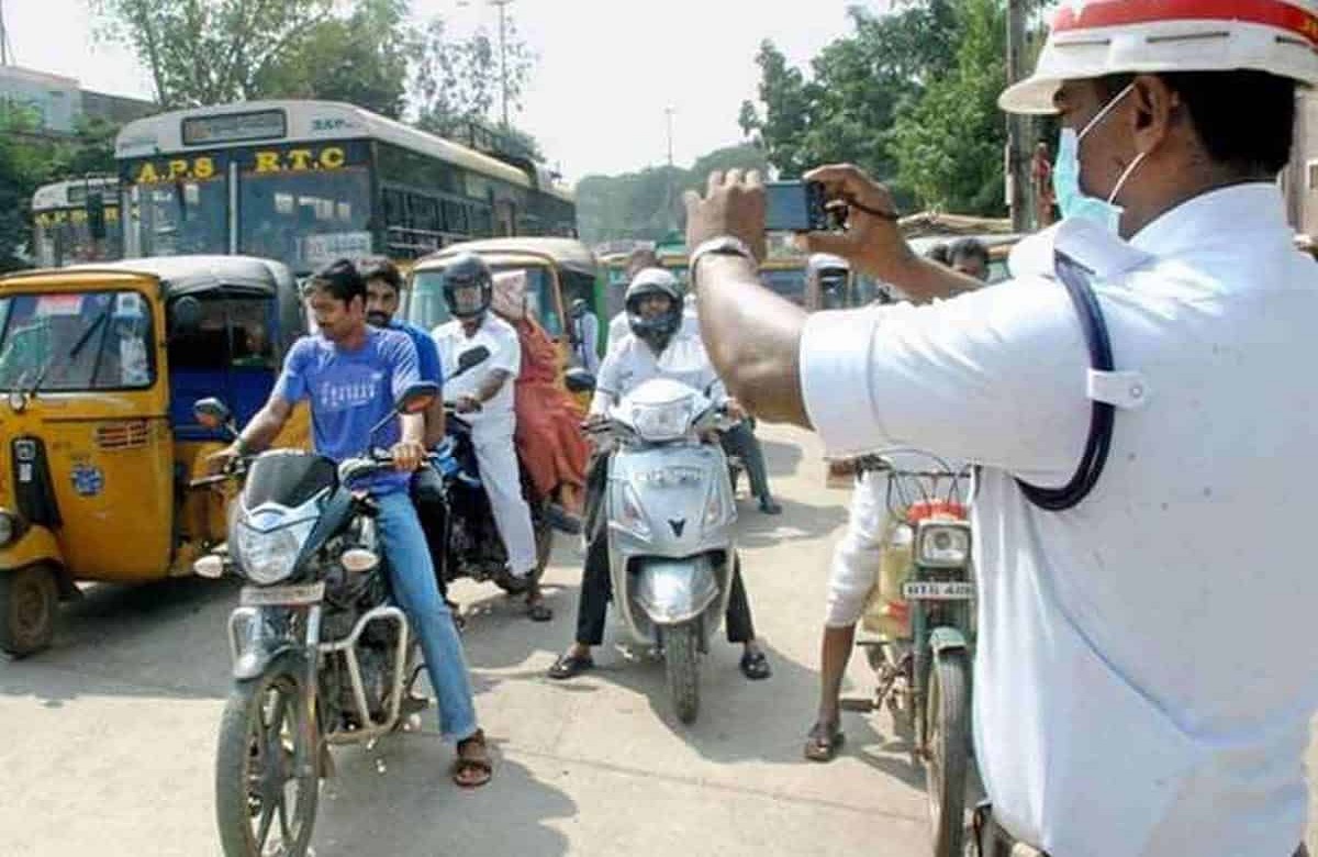 बिना हेलमेट वाहन चलाने वालों की खैर नहीं, प्रदेशभर में एक ही दिन में काटे 52 हजार से अधिक चालान