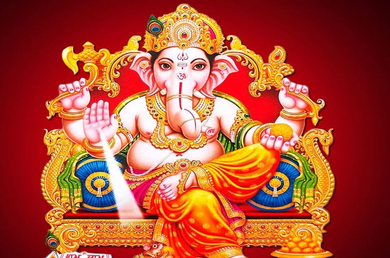 भगवान गणेश को अर्पित करें ये चीजें, मिलता है बंपर धन, बन जाते है सारे बिगड़े काम…
