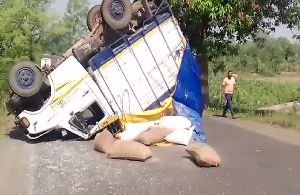 Driver trapped in cabin due to overturning of uncontrolled pickup