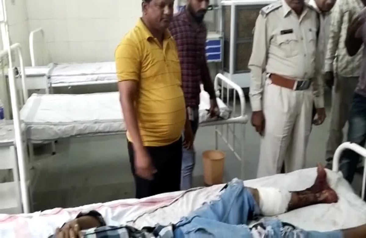Khargone news: बर्थडे मनाकर लौट रहे युवक से बदमाशों ने की ऐसी डिमांड, मना करने पर कर दिया ये कांड