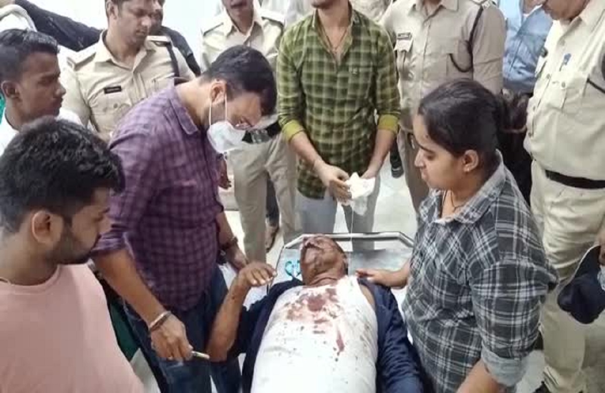 Ratlam news: दो पक्षों में खूनी संघर्ष.. इस बात पर शख्स ने चलाई गोली, मची अफरातफरी