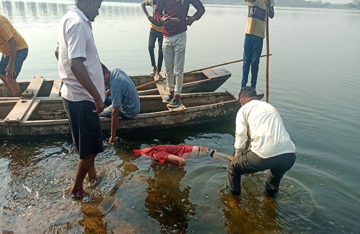 Janjgir Champa News: काली घाट में इस हाल में मिला अज्ञात शख्स, मचा हड़कंप