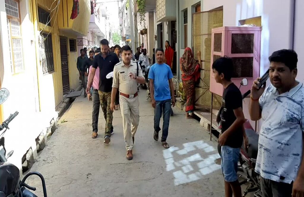 Accused of robbing businessman at knife point arrested