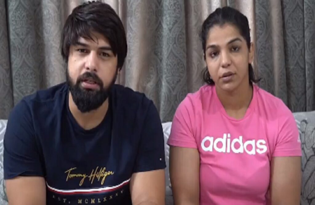 Sakshi Malik exposes 2 BJP leaders in live video
