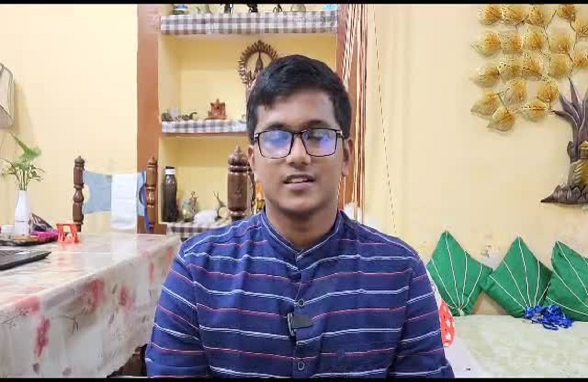 2 साल तक की कड़ी मेहनत.. जनरल केटेगरी में हासिल किए इतने अंक, छत्तीसगढ़ के बी गीतांश मूर्ती ने पास की नीट परीक्षा