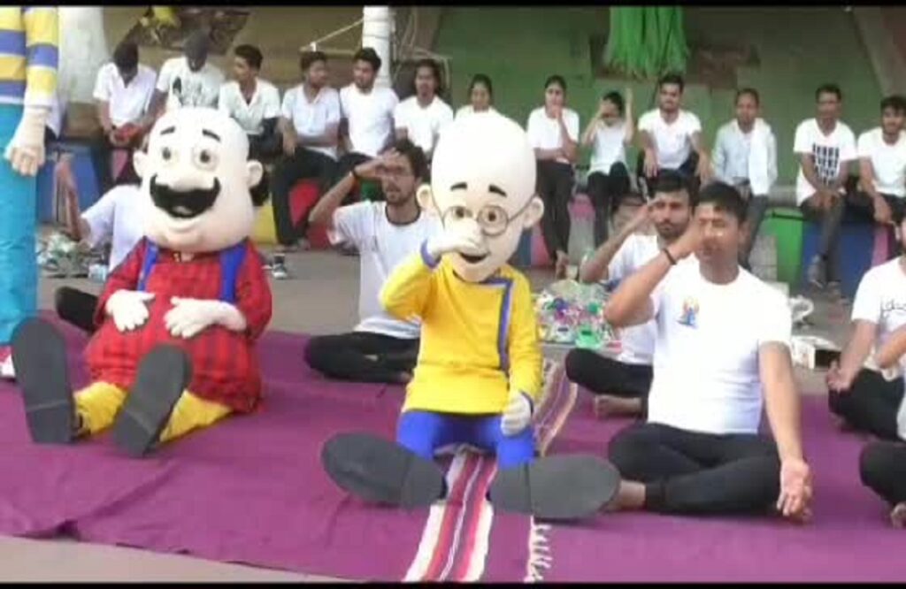 Motu and Patlu were seen doing yoga with children before International Yoga Day