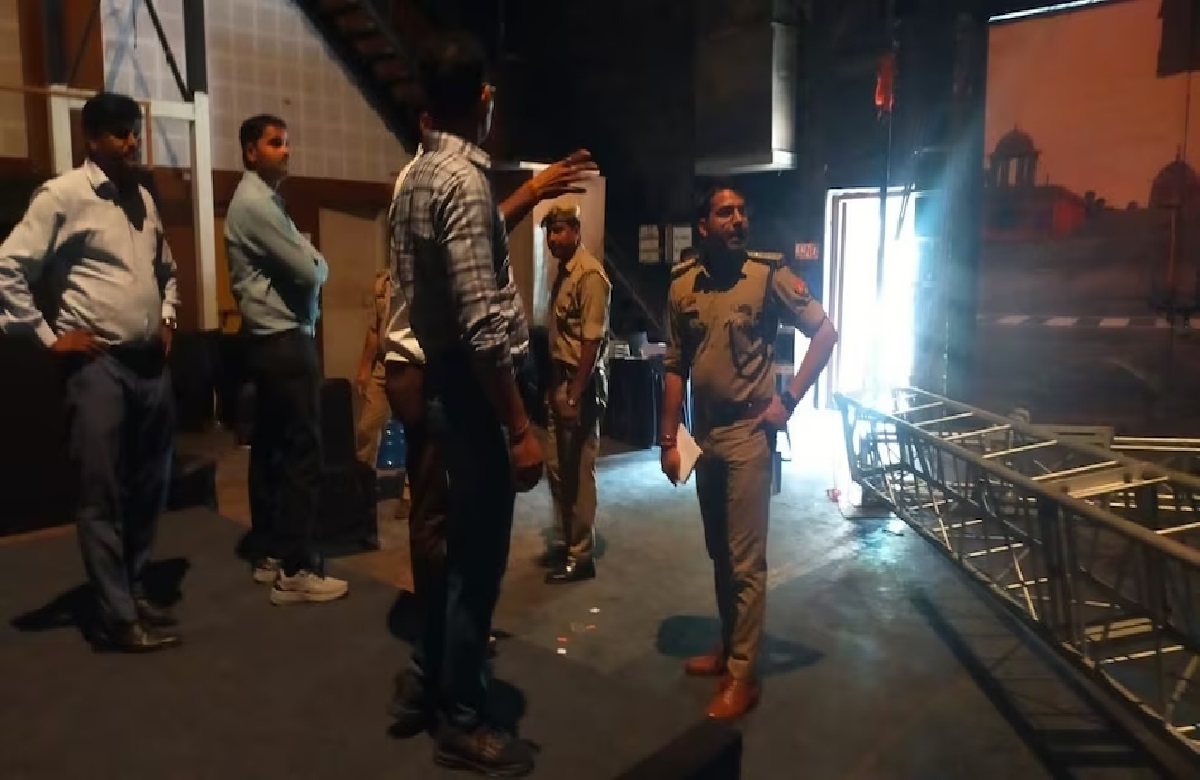 फैशन शो दौरान बड़ा हादसा, खंभा गिरने से मॉडल की मौत, एक की हालत गंभीर