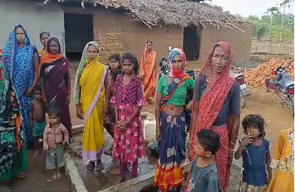 In Chhattisgarh's Banki village, villagers are forced to be hostages till the rainy season